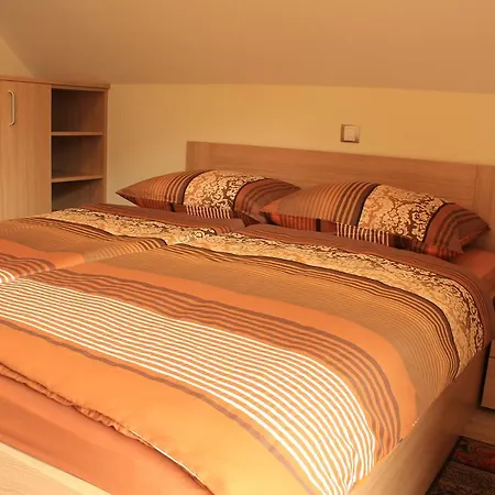 Apartman Dov *